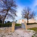 Relais Il Santissimo Otel Turi